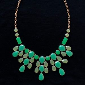 Green Stella & Dot necklace